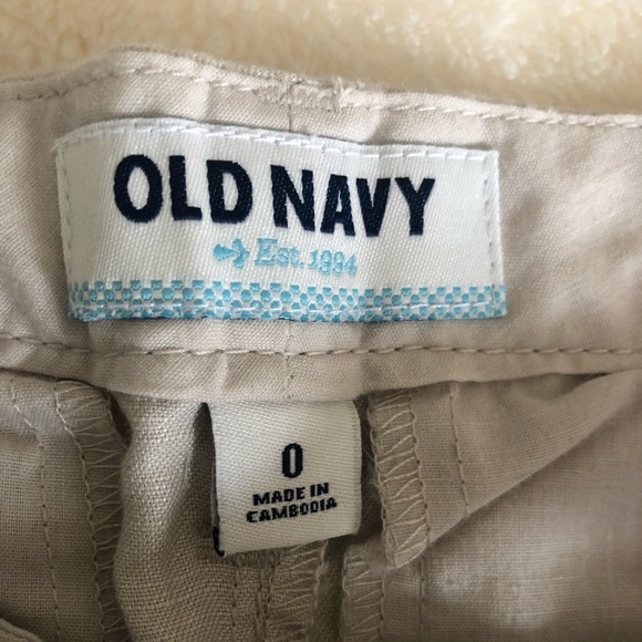 NWT UNWORN Beige Shorts Old Navy - Picture 3 of 6